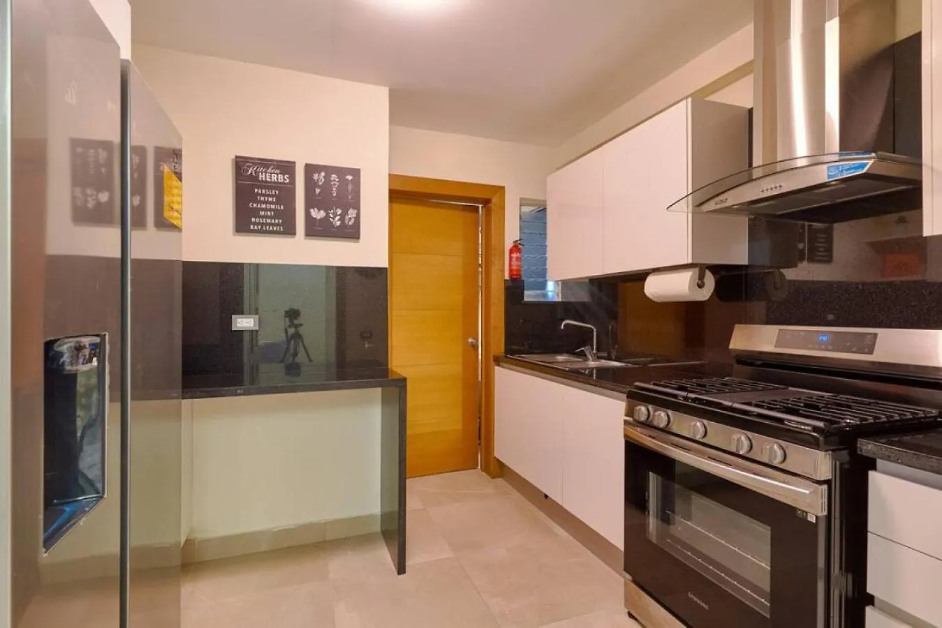 Charming City Center Condo, Full Ac, Pool, Gym Santo Domingo 0*,