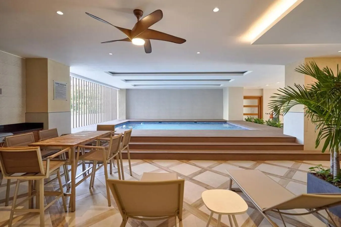 Charming City Center Condo, Full Ac, Pool, Gym Santo Domingo Apartment