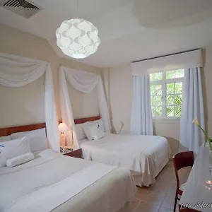 Hodelpa Caribe Colonial מלון